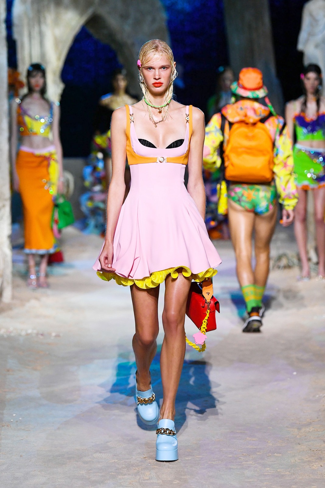 Versace Spring/Summer 2021 Ready-to-Wear Collection Versace S/S 2021 Ready-to-Wear Collection