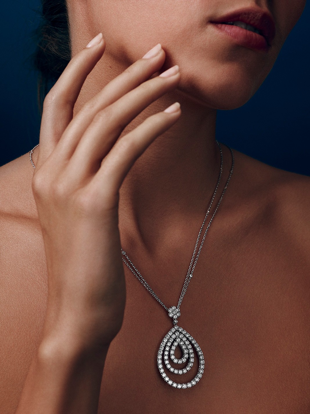 Подвеска из белого золота из коллекции Chopard L’Heure du Diamant