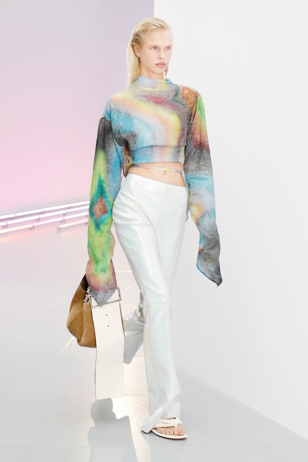 Acne Studios Spring/Summer 2021 Ready-to-Wear Acne Studios Spring/Summer 2021 Ready-to-Wear Collection