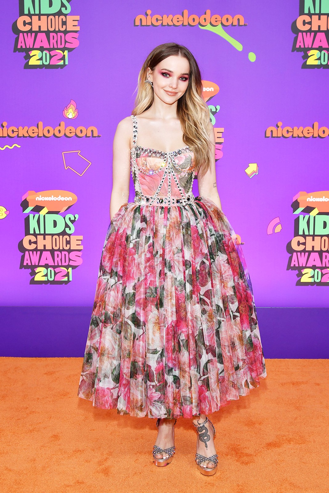 Дав Камерон на красной дорожке Nickelodeon Kids’ Choice Awards, 14 марта 2021 г.