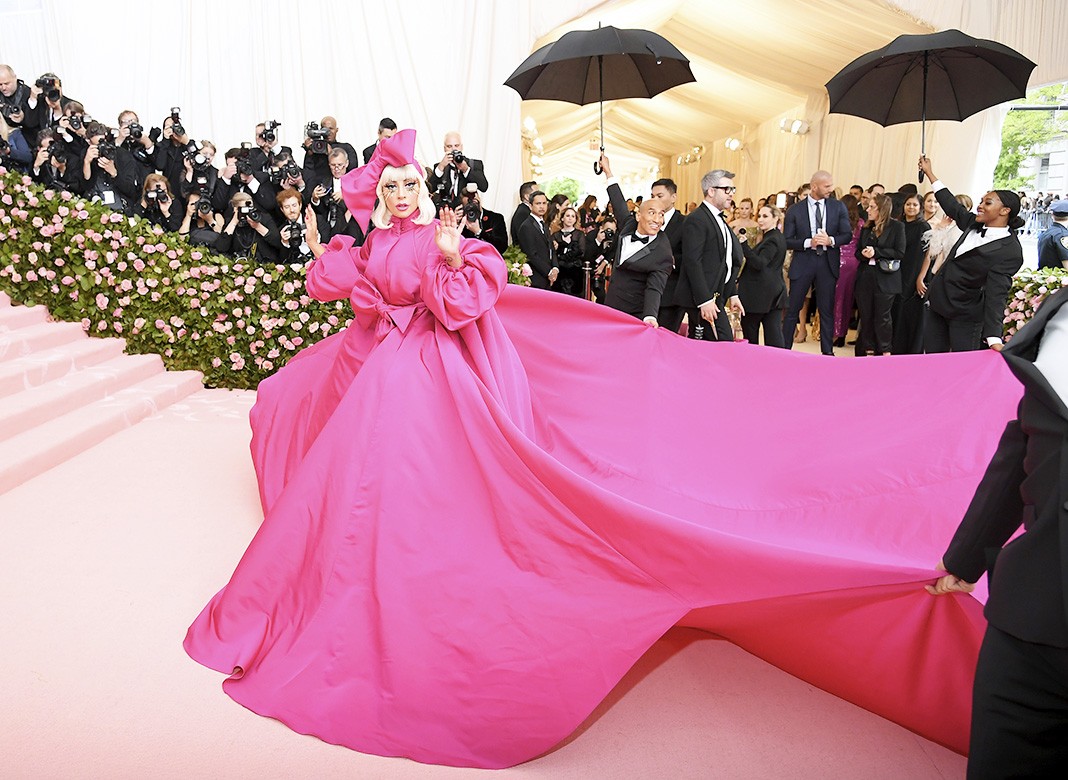 Леди Гага на Met Gala 2019 года Camp: Notes on Fashion в Нью-Йорке, 6 мая 2019 г.