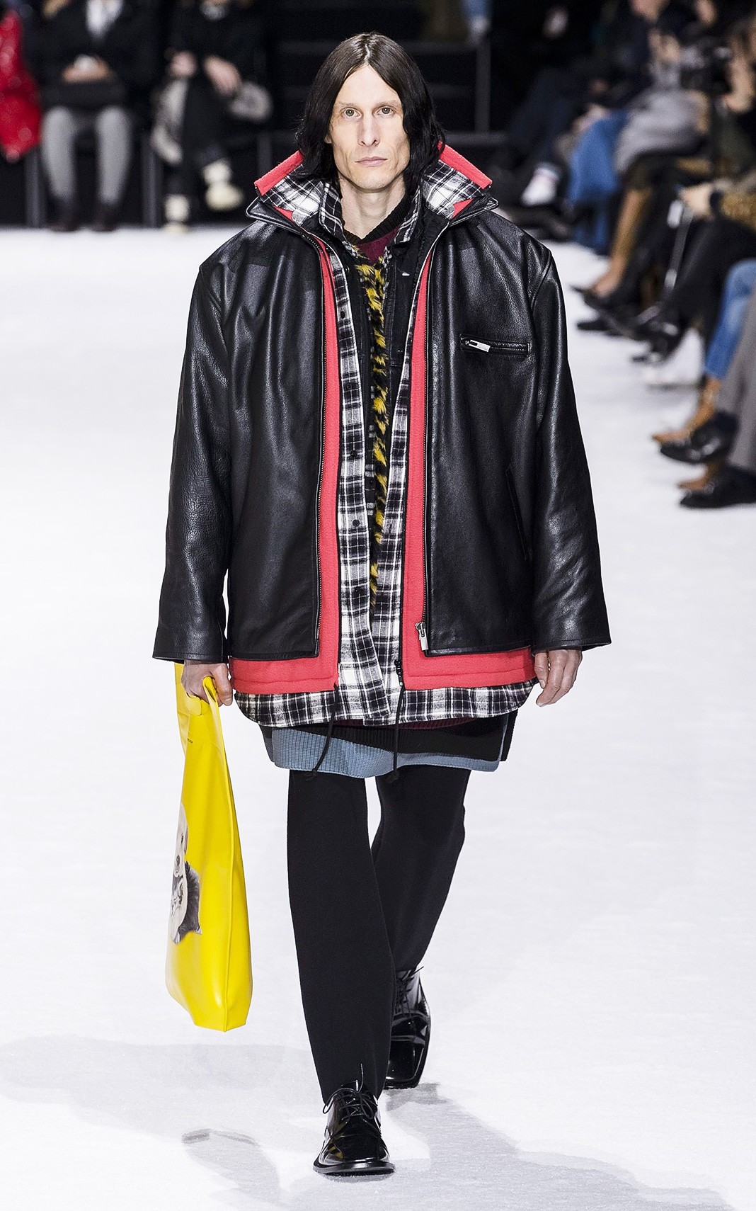 шоу Balenciaga Fall 2018 Balenciaga Fall 2018