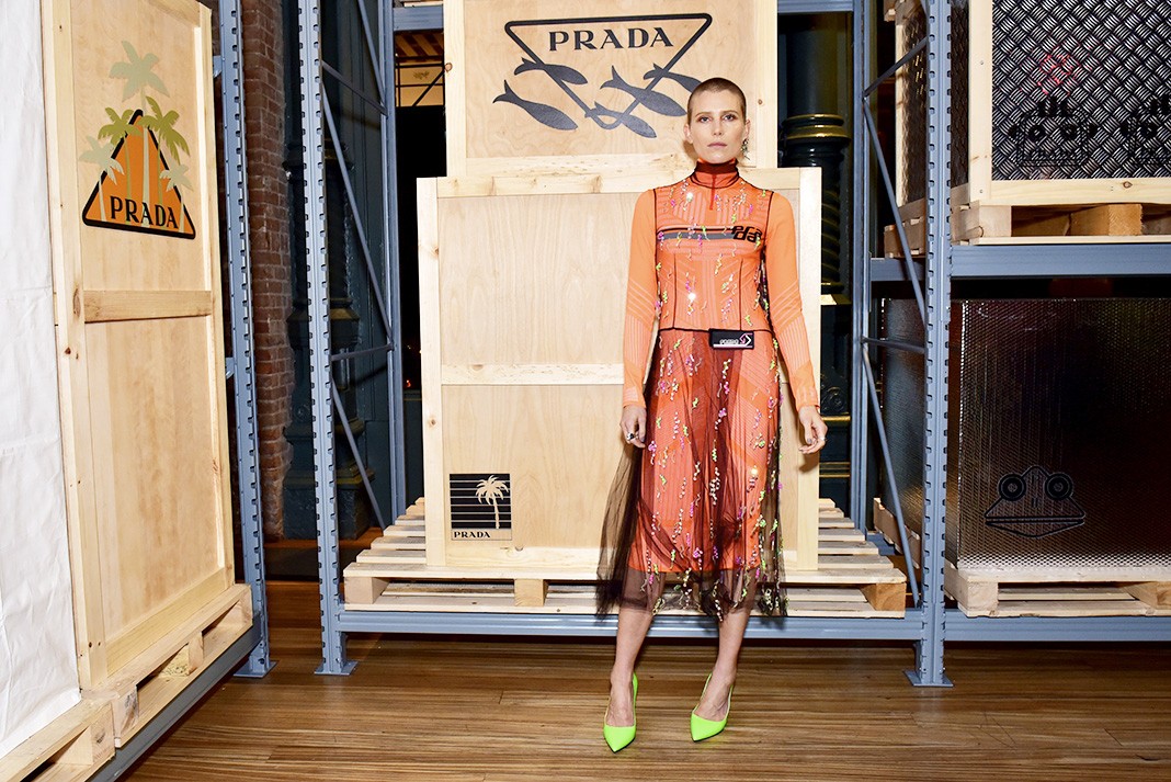 Дри Хемингуэй на мероприятии Prada Linea Rossa в Нью-Йорке На мероприятии Prada Linea Rossa в Нью-Йорке, 8 сентября 2018 г.