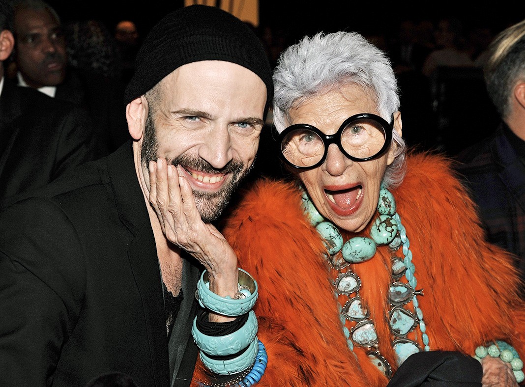 Лауреаты Saint Louis Fashion Fund Gala 2015 Пол Диллинджер и Айрис Апфель в Сент-Луисе Лауреаты Saint Louis Fashion Fund Gala 2015 Пол Диллинджер и Айрис Апфель