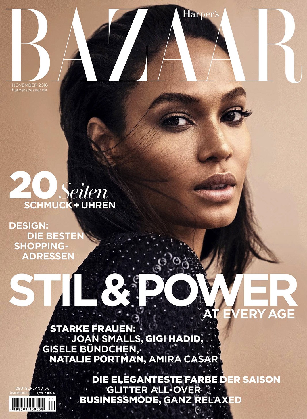 Джоан Смоллс на обложке журнала Harper’s Bazaar Germany, ноябрь 2016 г. На обложке журнала Harper’s Bazaar Germany, ноябрь 2016 г.