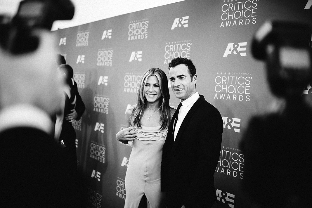 Дженнифер Энистон, Джастин Теру на 21-й ежегодной премии Critics' Choice Awards в Санта-Монике Дженнифер Энистон, Джастин Теру на 21-й ежегодной премии Critics' Choice Awards