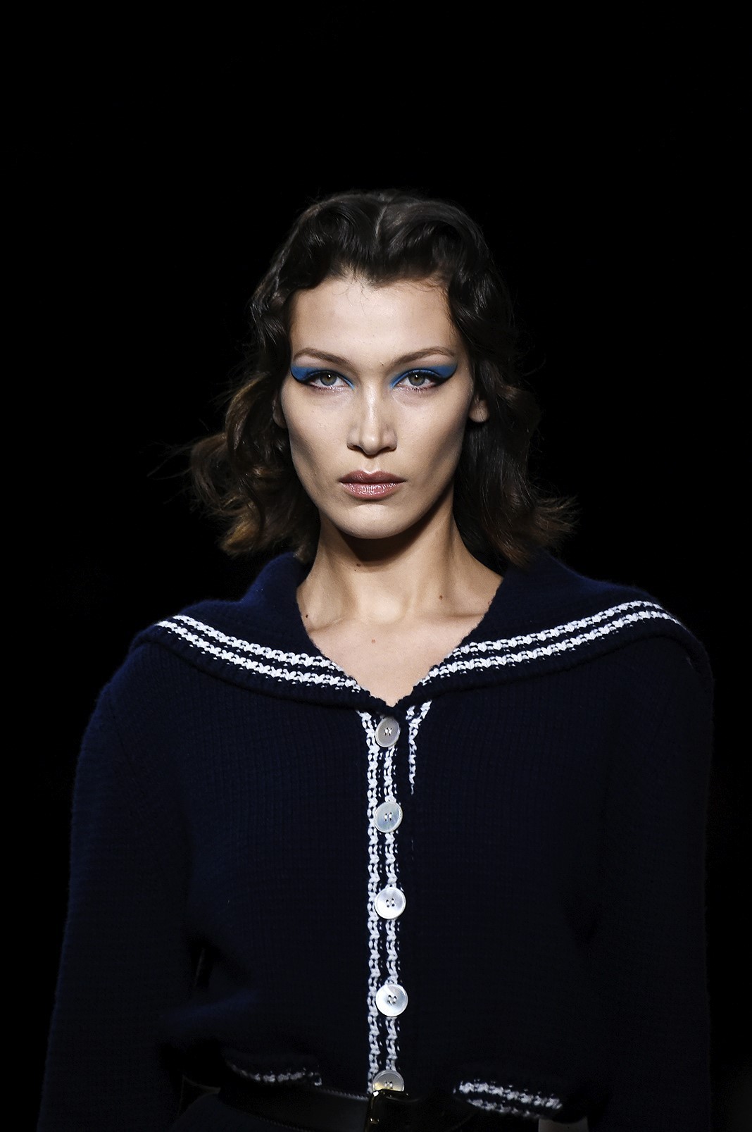 Белла Хадид на шоу Miu Miu Womenswear Осень/Зима 2020/2021 в рамках Парижской недели моды На шоу Miu Miu Womenswear Осень/Зима 2020/2021 в рамках Парижской недели моды, 3 марта 2020 г.