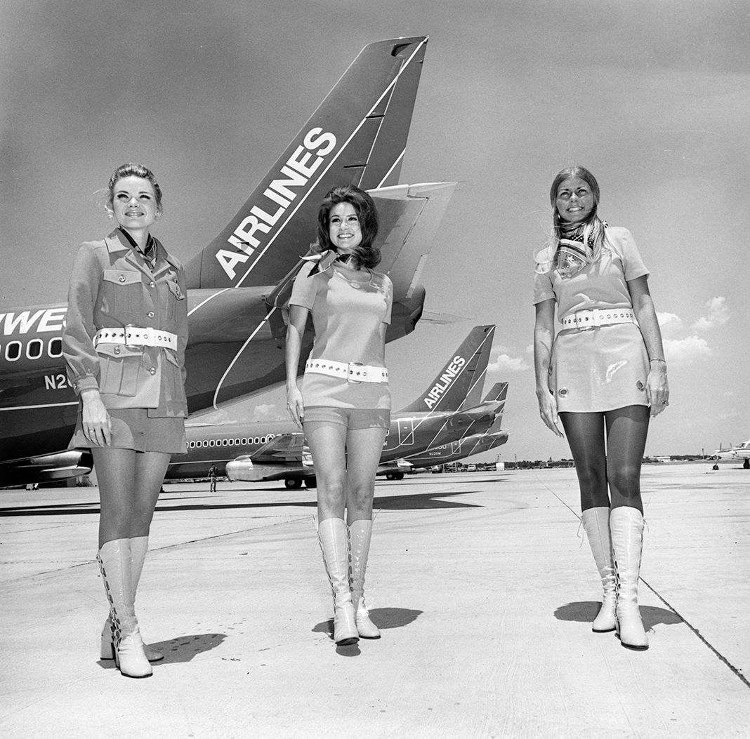 Стюардессы, работающие в Pacific Southwest Airlines Стюардессы Pacific Southwest Airlines