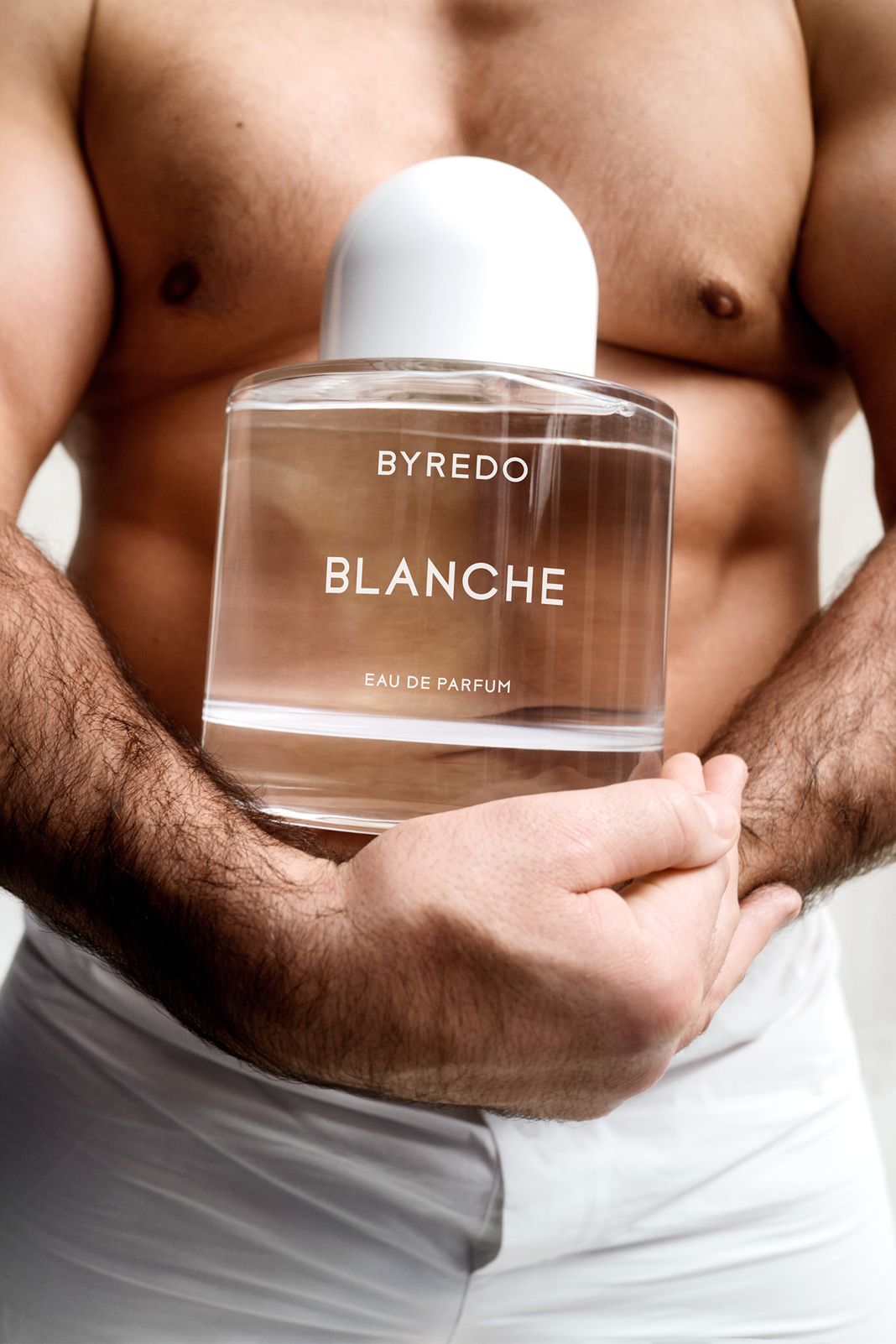 Илир Латифи (Ilir Latifi) в рекламной кампании Blanche от Byredo 2021 Илир Латифи (Ilir Latifi) в рекламной кампании Blanche от Byredo