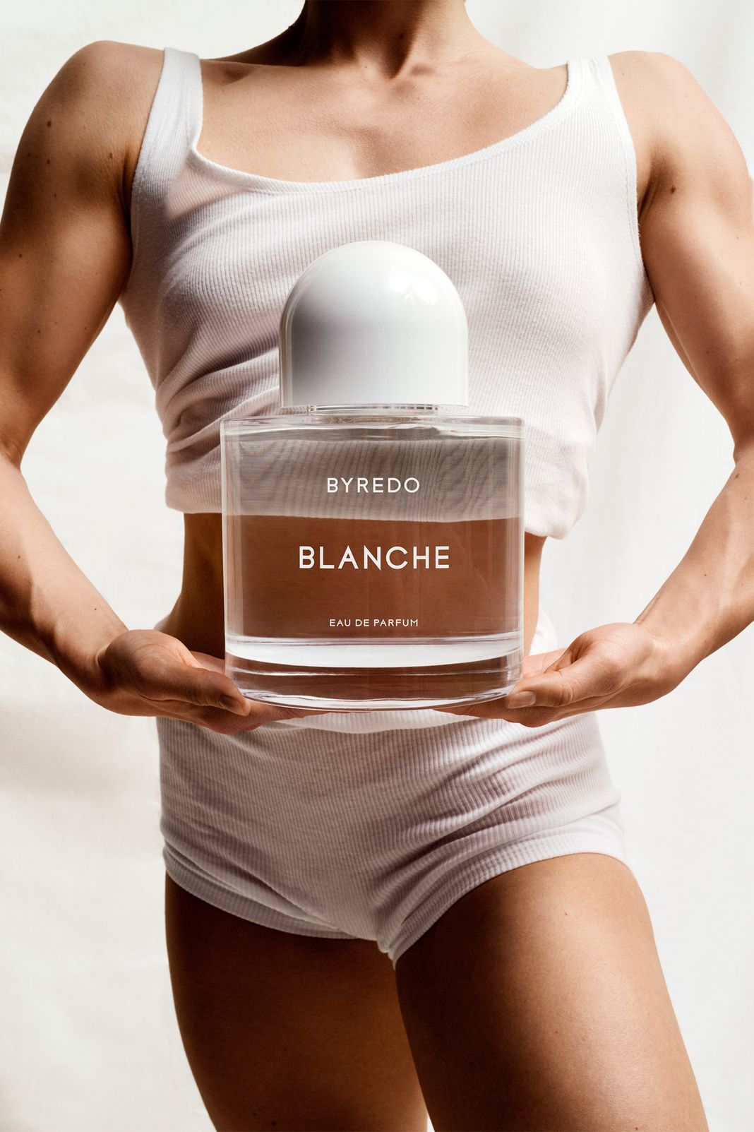 Ребекка Эклунд (Rebecka Eklund) в рекламной кампании Blanche от Byredo 2021 Ребекка Эклунд (Rebecka Eklund) в рекламной кампании