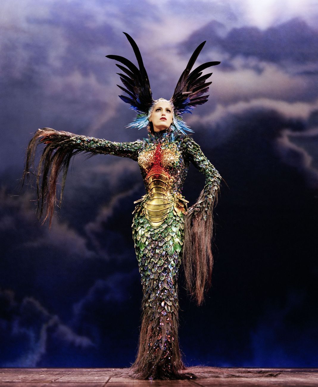 Ясмин Ле Бон в платье из коллекции La Chimère Haute couture Осень-Зима 1997/1998 Ясмин Ле Бон в платье из коллекции La Chimère Haute couture Осень-Зима