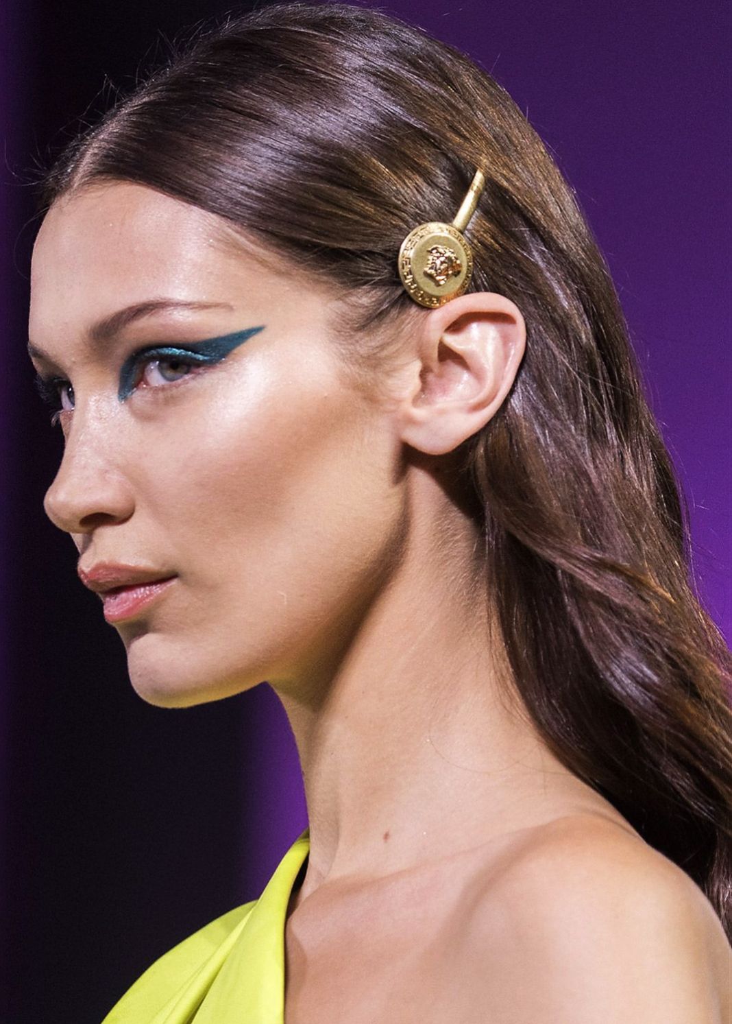 Главные изменения в тенденциях макияжа, причесок и nail-арта look 5