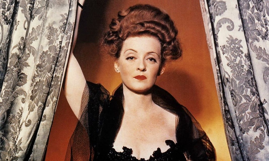 В фильме «Маленькие лисички» (1941) В фильме «Маленькие лисички»