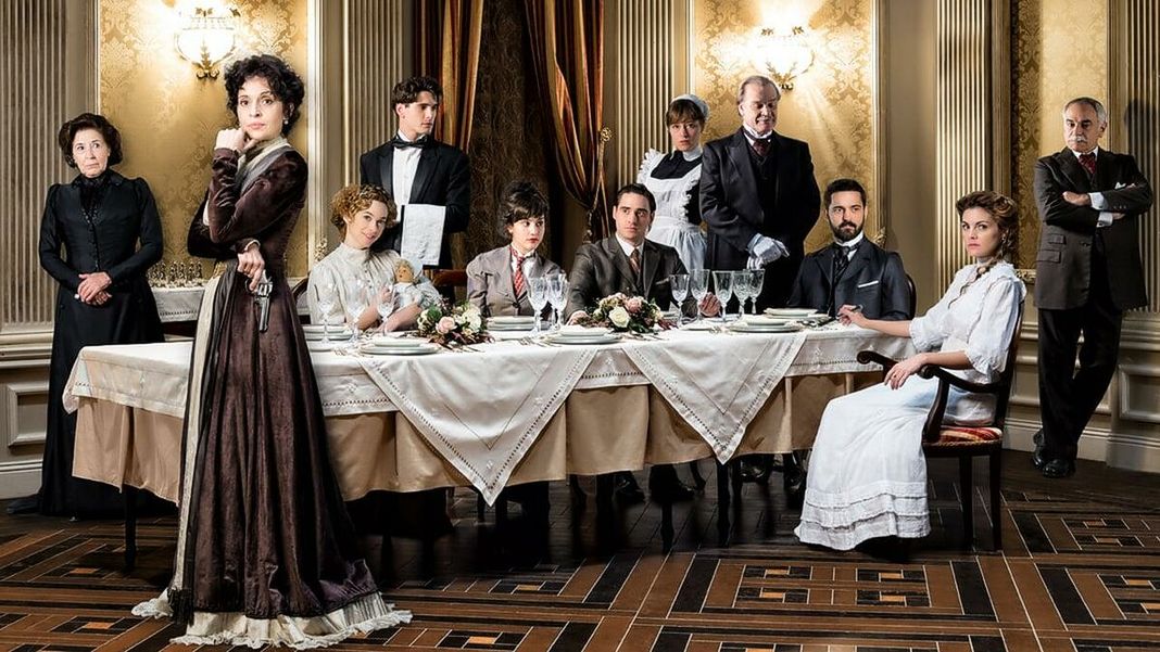 Сериал «Гранд отель», 2011 — 2013 «Гранд отель», 2011 — 2013