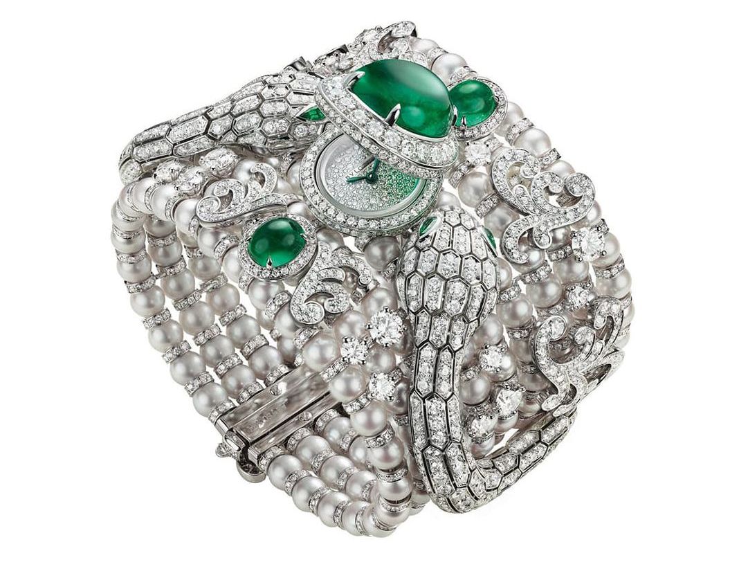Bvlgari, часы Serpenti Misteriosi secret с 3605 бриллиантами, 226 жемчужинами Акойя и изумрудами Bvlgari, часы Serpenti Misteriosi secret
