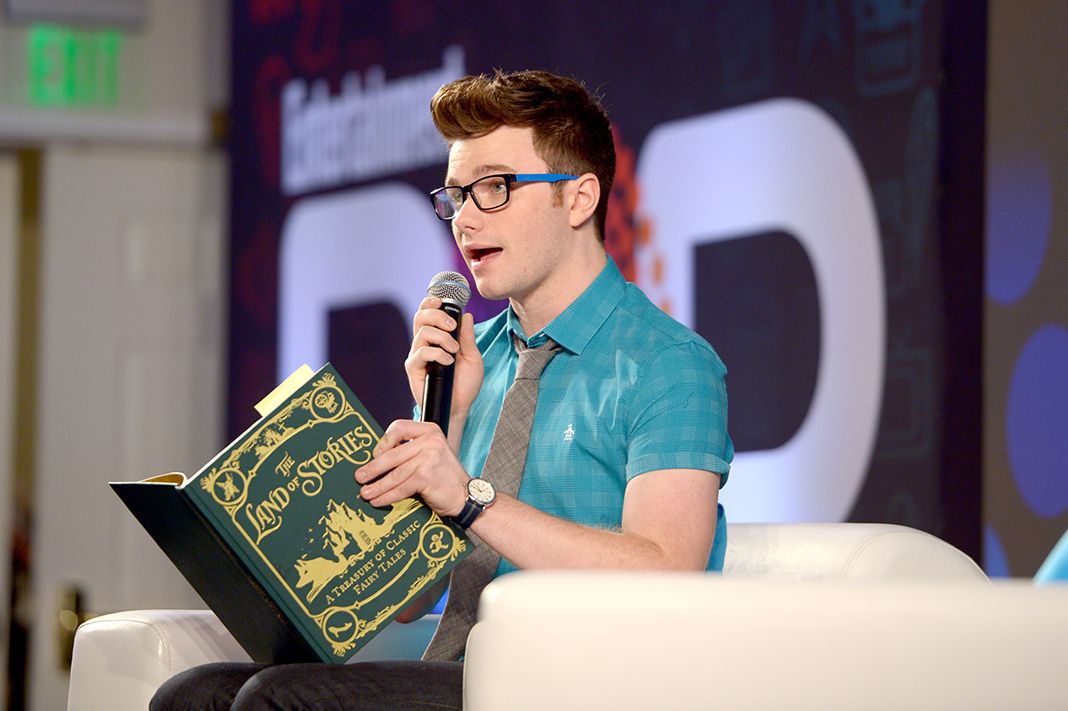 Крис Колфер на сцене во время "Chris Colfer in Conversation", 30 октября 2016 года в Лос-Анджелесе. Крис Колфер на сцене во время "Chris Colfer in Conversation".