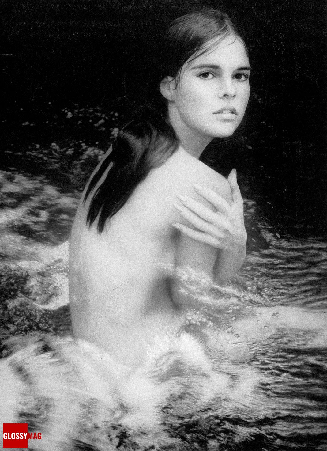 актриса Эли Макгроу в рекламной кампании Chanel N°5, 1966 г. Эли Макгроу в рекламной кампании Chanel N°5, 1966 г.