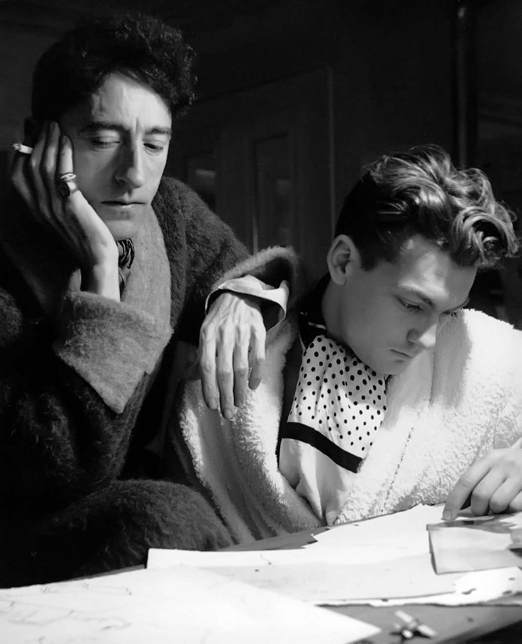 Жан Кокто и Жан Маре. Фотография Сесила Битона, 1939 год. Жан Кокто и Жан Маре. Фотография Сесила Битона.