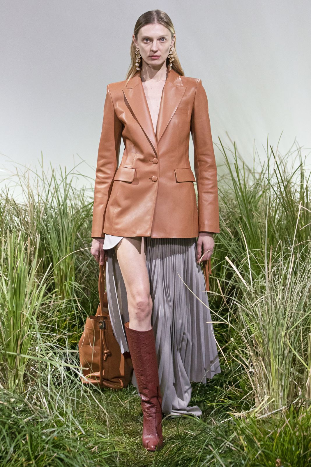 Off-White S/S 21 Ready-to-Wear Collection look 2 Off-White S/S 21 Ready-to-Wear look 2