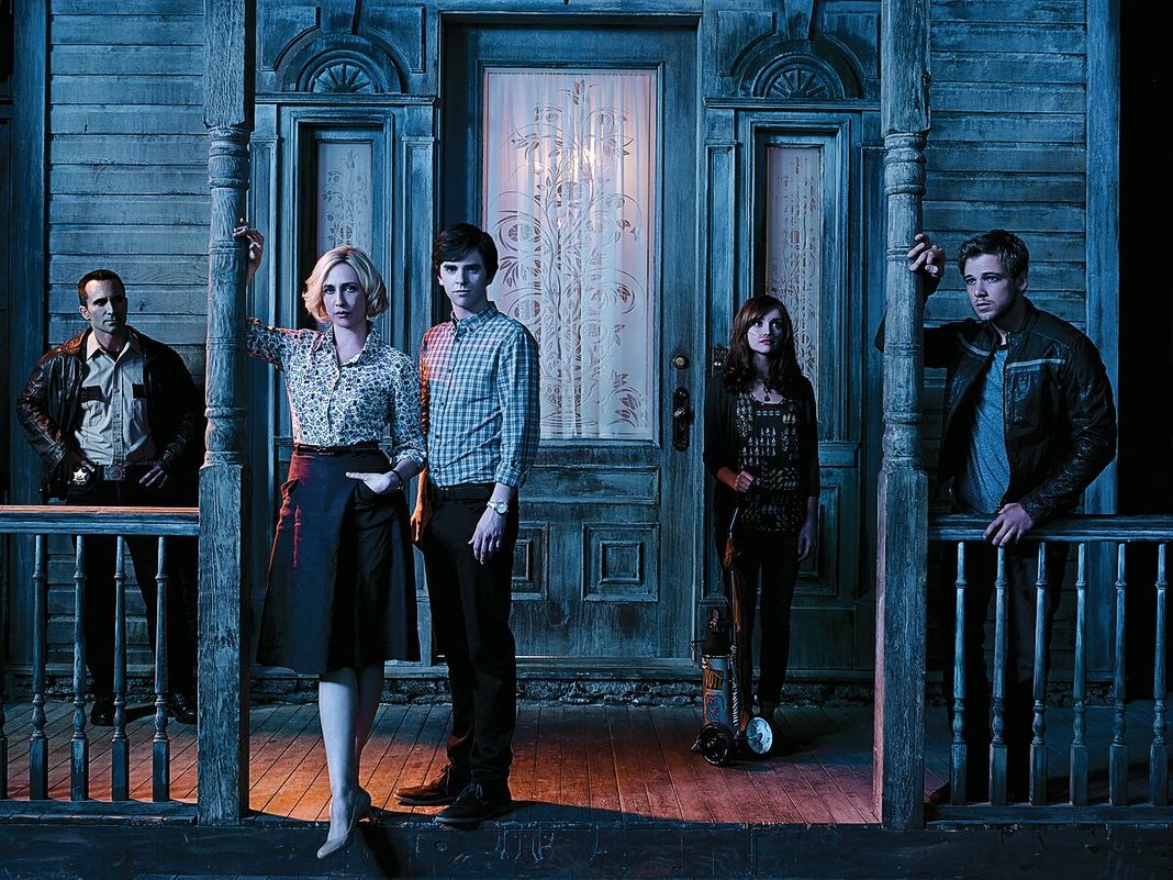 Сериал «Мотель Бейтс», 2013 — 2017 «Мотель Бейтс», 2013 — 2017