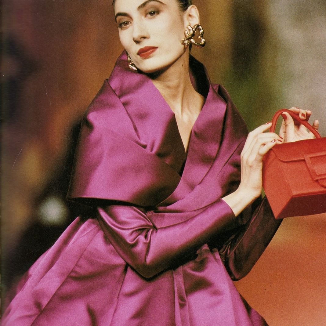 шоу кутюрной коллекции Christian Lacroix сезона Осень Зима 1987-88 шоу кутюрной коллекции Christian Lacroix сезона Осень Зима 1987-88