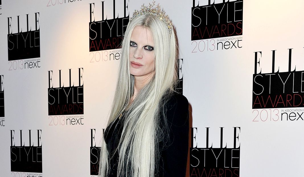Кристен МакМенами на церемонии вручения награды Elle Style Awards, 11 февраля 2013 года в Лондоне. Кристен МакМенами на церемонии вручения награды Elle Style Awards.