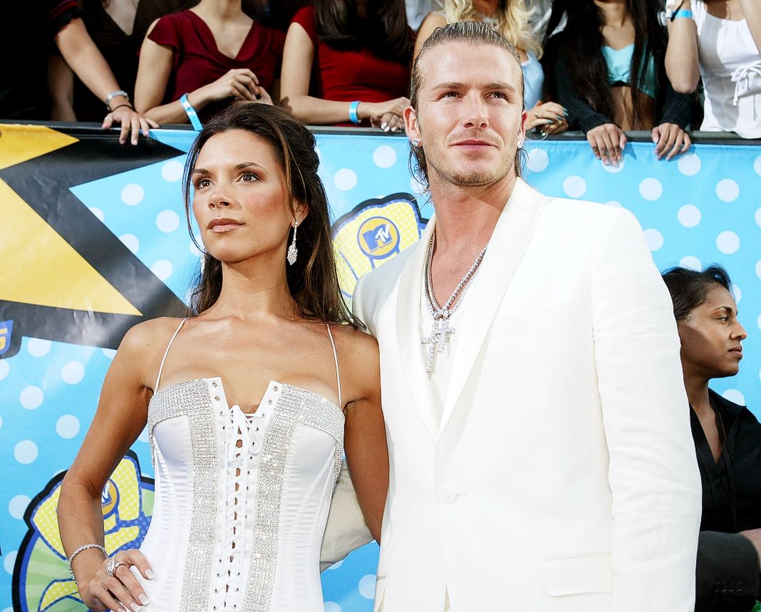 Виктория и Дэвид Бекхэм на церемонии вручения кинопремий MTV 2003 в Лос-Анджелесе, 31 мая 2003 г. Виктория и Дэвид Бекхэм на церемонии вручения кинопремий MTV 2003
