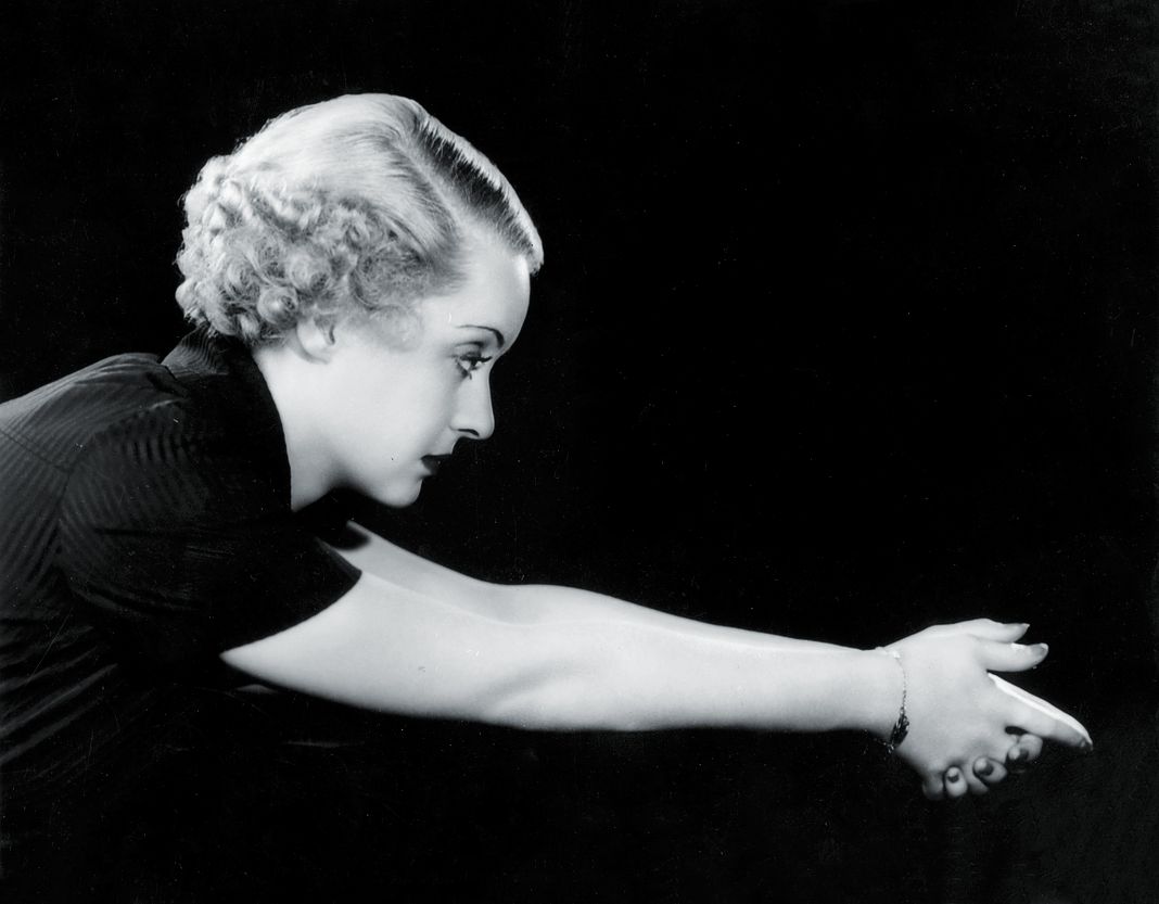 Бетт Дэвис (1908-1989) Киноактриса Киноактриса Бетт Дэвис (1908-1989)