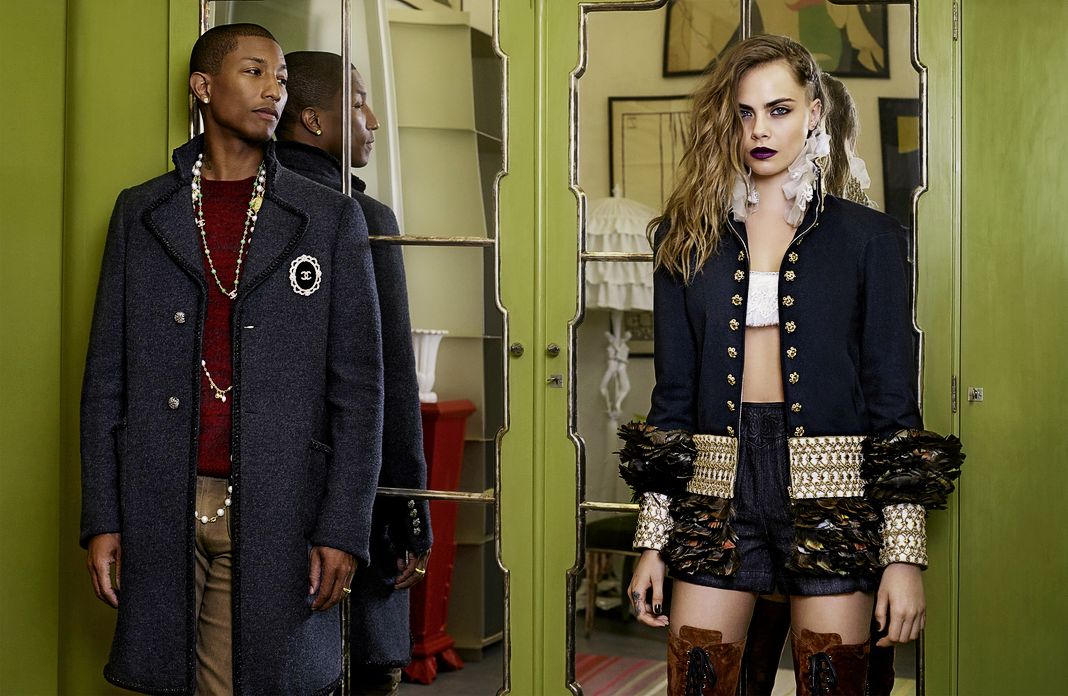 С Кейт Мосс в рекламной кампании аромата My Burberry с Фарреллом Уильямсом