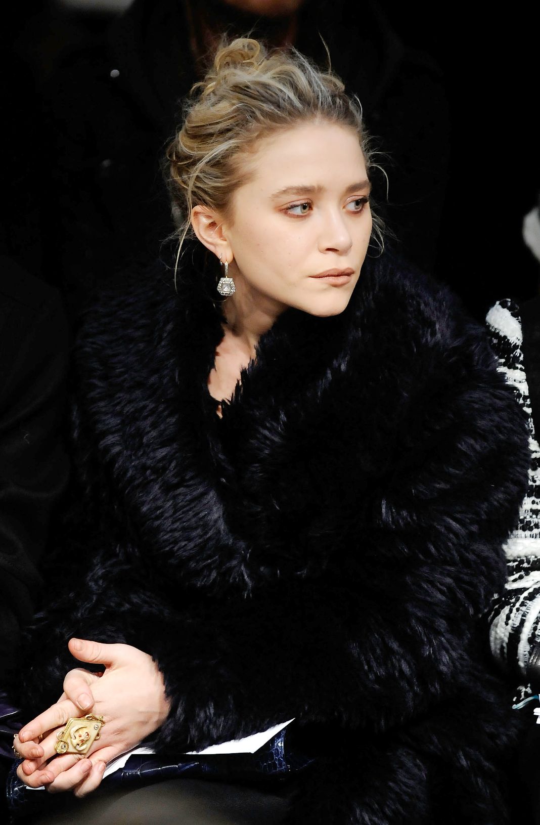 Мэри-Кейт Олсен на шоу Proenza Schouler Fall 2010 во время Недели моды в Нью-Йорке, 17 февраля 2010 г. Мэри-Кейт Олсен на шоу Proenza Schouler Fall 2010 во время Недели моды