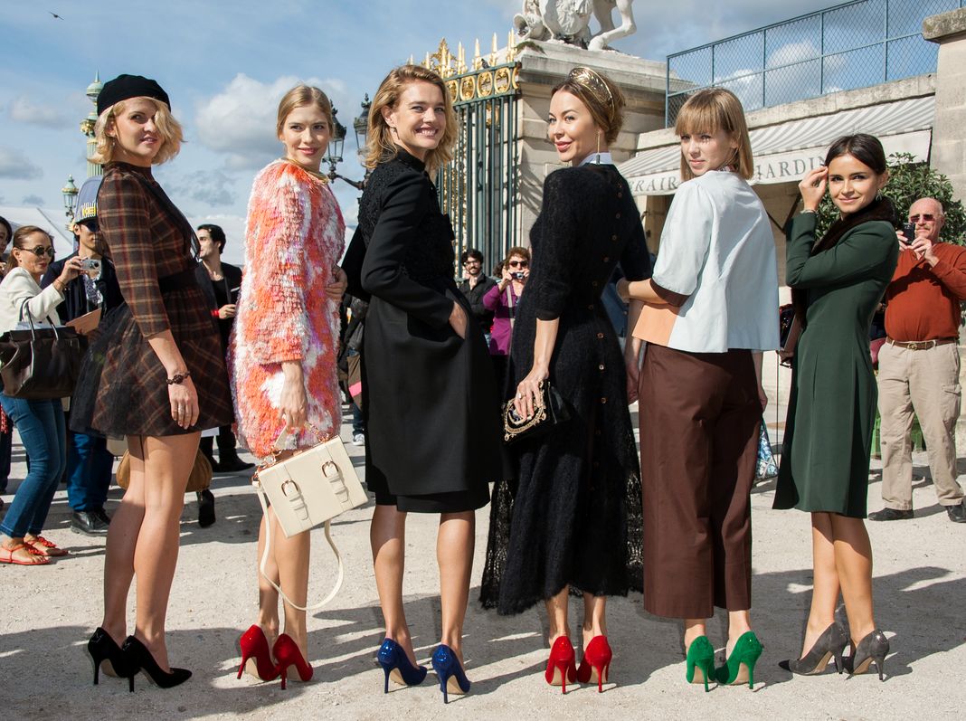 Наталья Водянова, Антуан Арно и Даша Жукова на показе Christian Dior в Париже, 2 марта 2012 г. Елена Перминова, Наталья Водянова, Ульяна Сергеенко на показе Valentino Весна / Лето 2013.