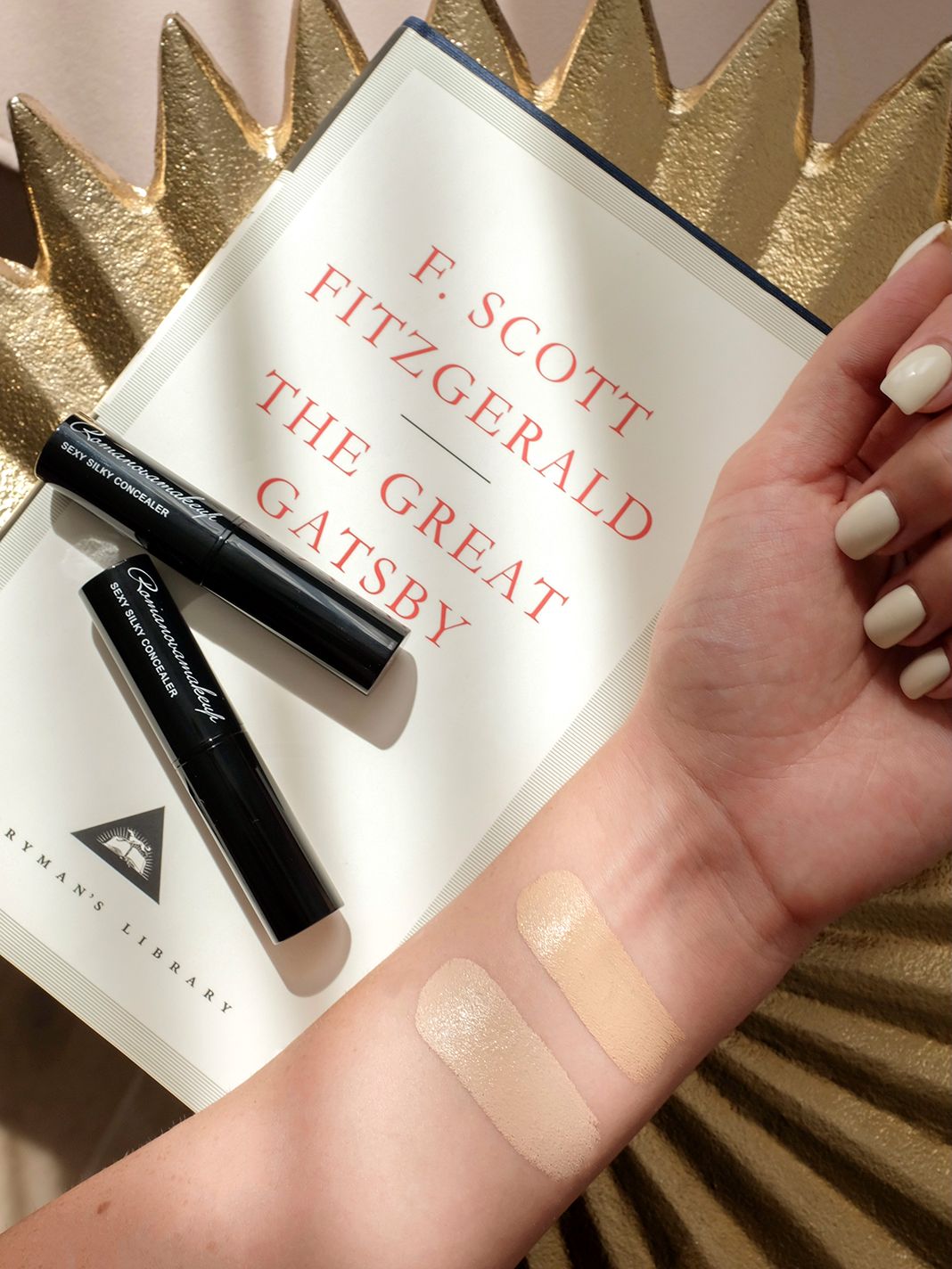 Romanovamakeup, консилер Sexy Silky Concealer, оттенки Light и Medium консилер Sexy Silky Concealer, оттенки Light и Medium, Romanovamakeup