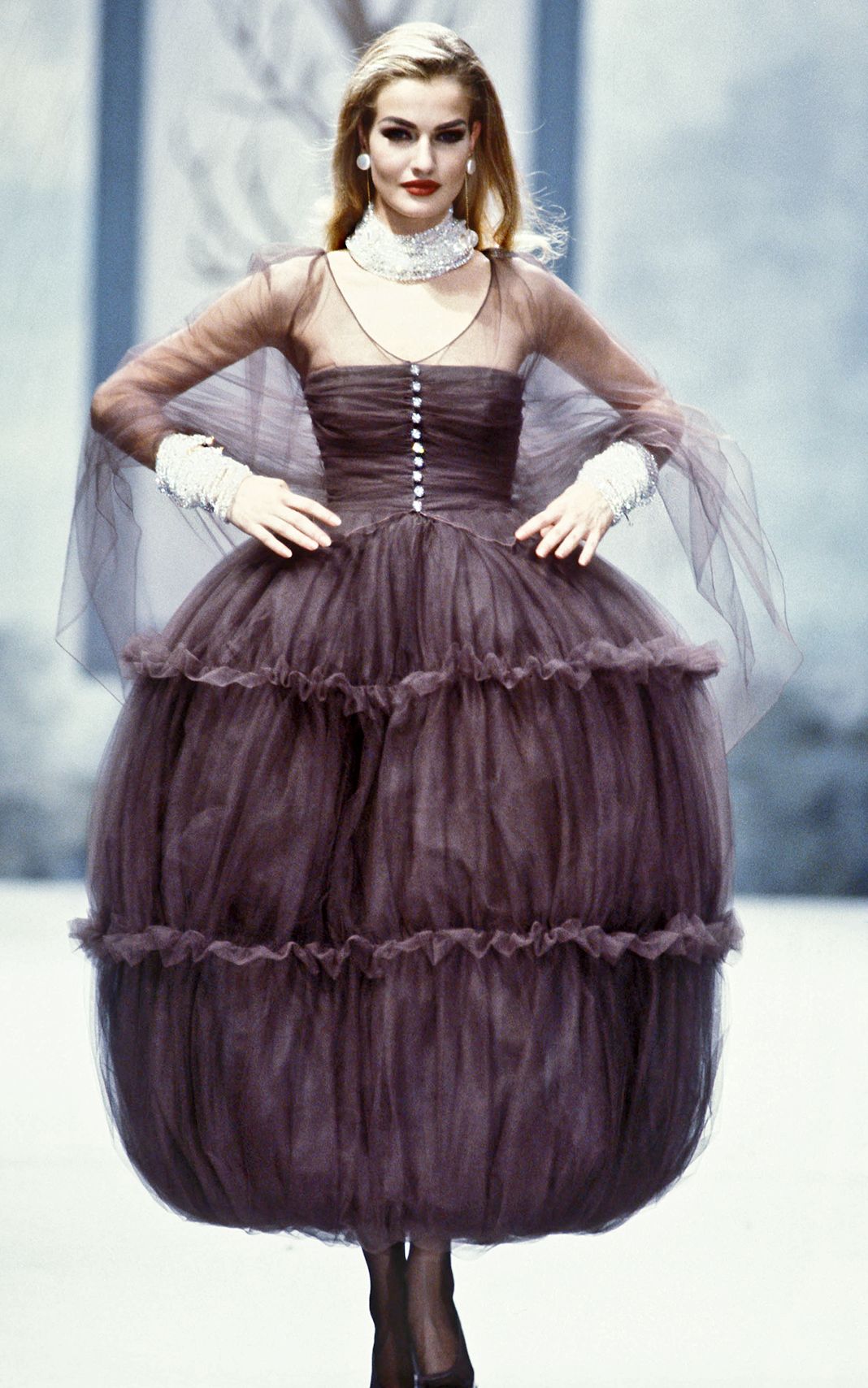 На шоу Chanel Haute Couture F/W 1991