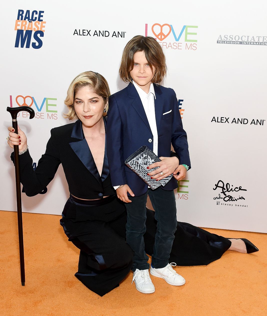 Сельма Блэр и Артур Сен-Блейк на 26-м гала-концерте Race to Erase MS Gala посвещенный проблемам рассеянного склероза в Беверли-Хиллз, 10 мая 2019 г. Сельма Блэр и Артур Сен-Блейк на 26-м гала-концерте Race to Erase MS Gala посвещенный проблемам рассеянного склероза