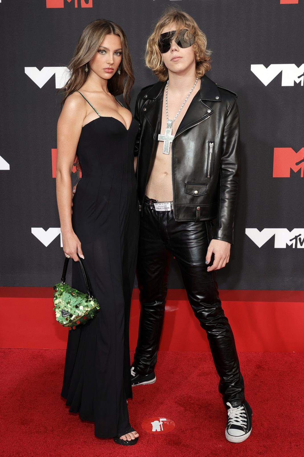 Катарина Деме, Кид Ларой (The Kid Laroi) на церемонии вручения премий MTV Video Music Awards 2021 в Нью-Йорке, 12 сентября 2021 г. Катарина Деме, Кид Ларой (The Kid Laroi) на церемонии вручения премий MTV Video Music Awards 2021