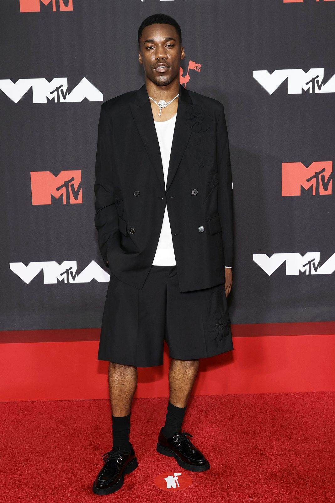 Гивеон на церемонии вручения премий MTV Video Music Awards 2021 в Нью-Йорке, 12 сентября 2021 г. Гивеон на церемонии вручения премий MTV Video Music Awards 2021
