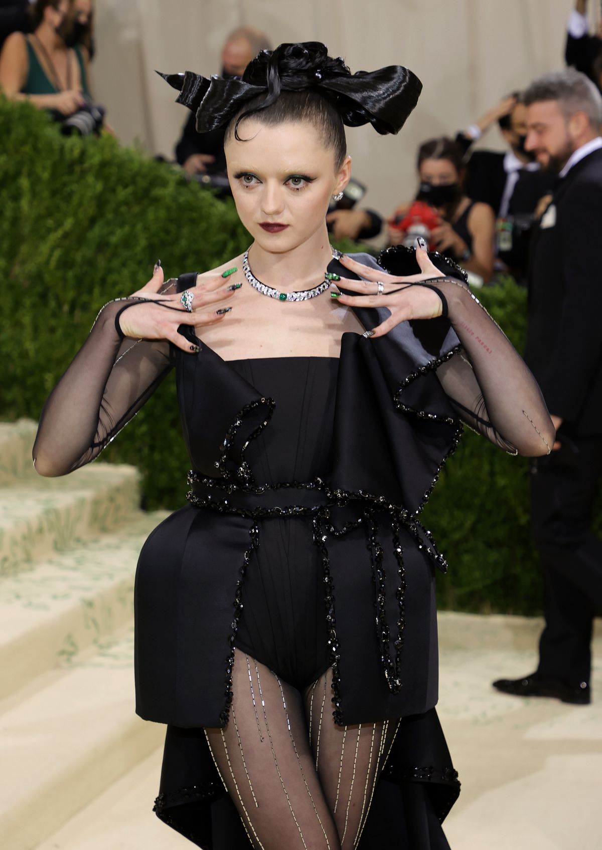 Мэйси Уильямс на балу Института костюма Met Gala 2021 «In America: A Lexicon Of Fashion» в Метрополитен-музее, 13 сентября 2021 г., фото 1 Мэйси Уильямс на балу Института костюма Met Gala 2021 «In America: A Lexicon Of Fashion», фото 1