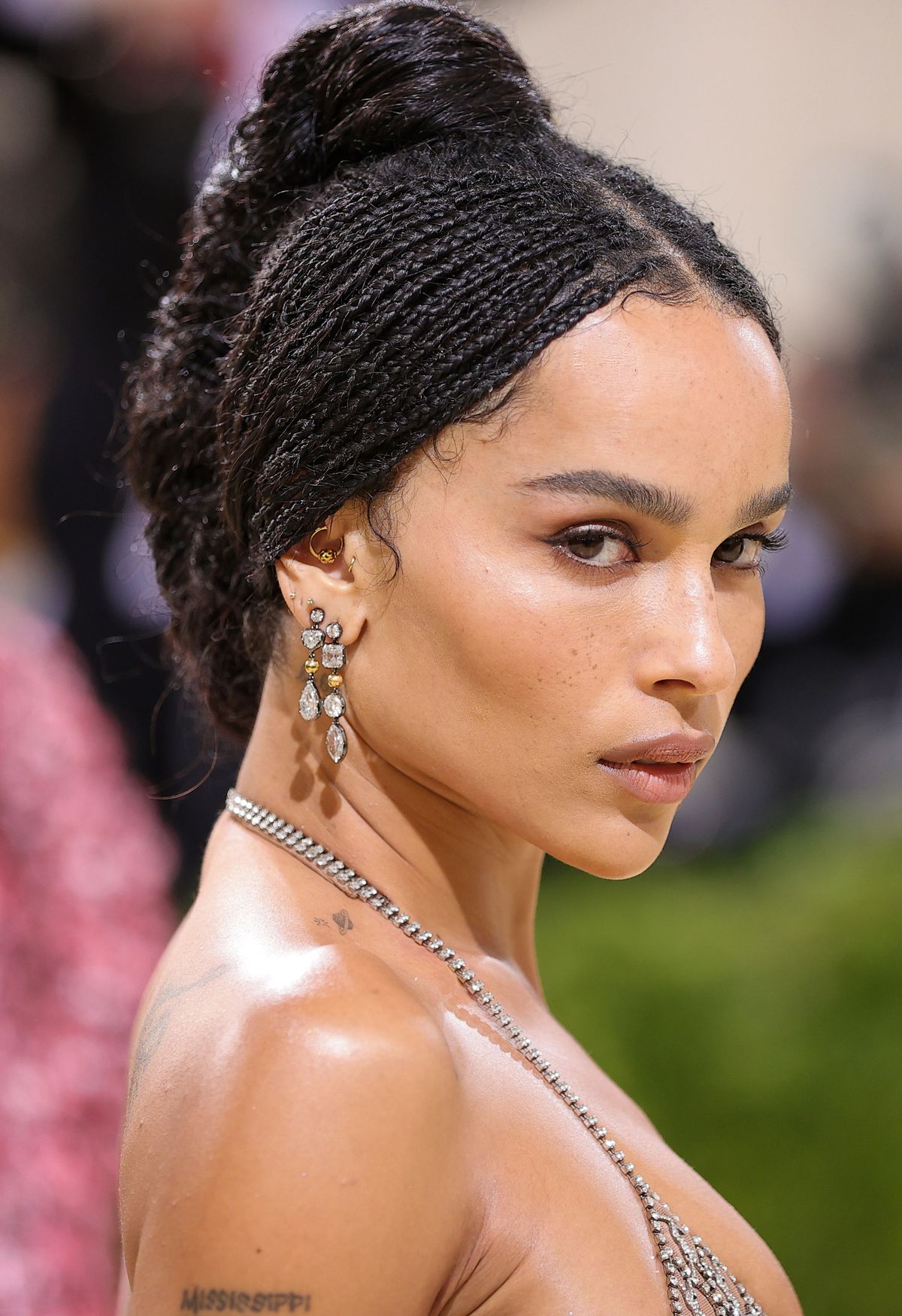 Зои Кравиц на балу Института костюма Met Gala 2021 «In America: A Lexicon Of Fashion» в Метрополитен-музее, 13 сентября 2021 г., фото 3 Зои Кравиц на балу Института костюма Met Gala 2021 «In America: A Lexicon Of Fashion», фото 3