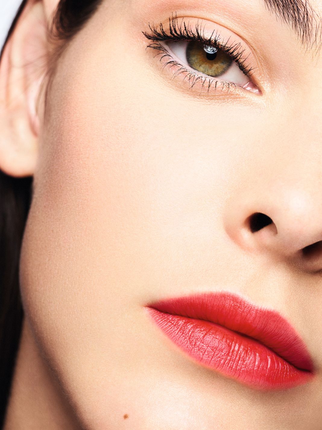 Chanel, тональный флюид Ultra Le Teint