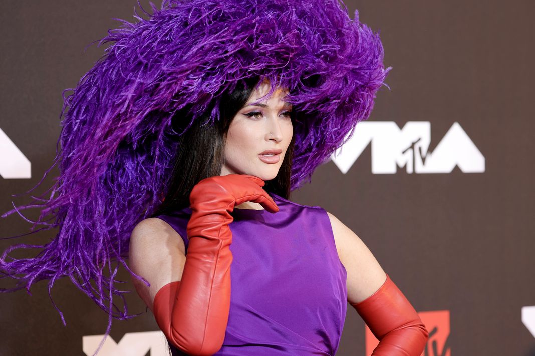Кейси Масгрэйвс на церемонии вручения премий MTV Video Music Awards 2021 в Нью-Йорке, 12 сентября 2021 г., фото 2 Кейси Масгрэйвс на церемонии вручения премий MTV Video Music Awards 2021, фото 2