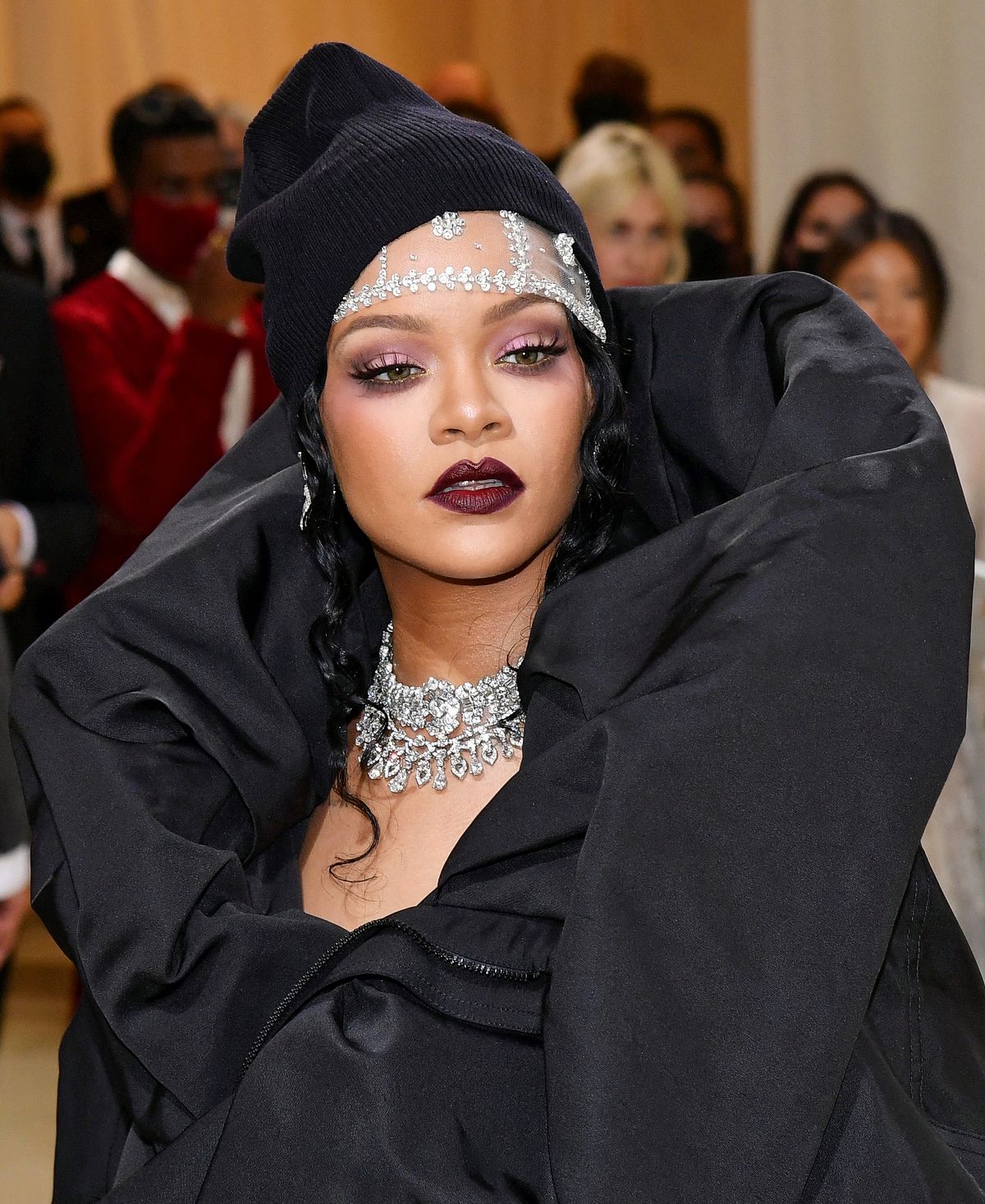 Рианна на балу Института костюма Met Gala 2021 «In America: A Lexicon Of Fashion» в Метрополитен-музее, 13 сентября 2021 г., фото 1 Рианна на балу Института костюма Met Gala 2021 «In America: A Lexicon Of Fashion», фото 1
