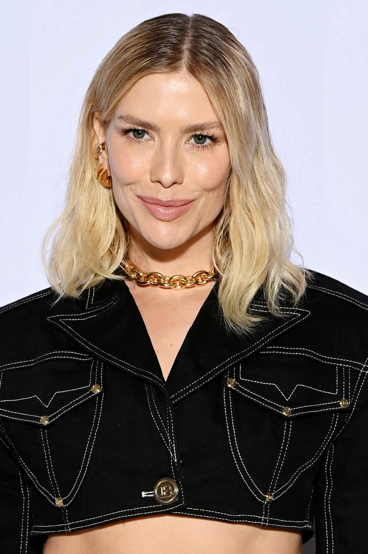 Елена Перминова на шоу Balmain Womenswear Весна/лето 2022 в рамках Недели моды в Париже, 29 сентября 2021 г., фото 2 Елена Перминова на шоу Balmain Womenswear Весна/лето 2022 в рамках Недели моды в Париже, фото 2