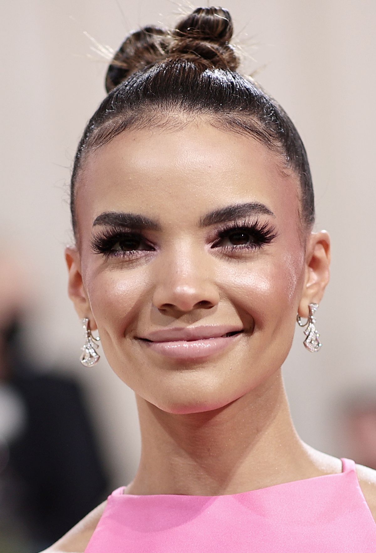 Лесли Грейс на балу Института костюма Met Gala 2021 «In America: A Lexicon Of Fashion» в Метрополитен-музее, 13 сентября 2021 г., фото 3 Лесли Грейс на балу Института костюма Met Gala 2021 «In America: A Lexicon Of Fashion», фото 3