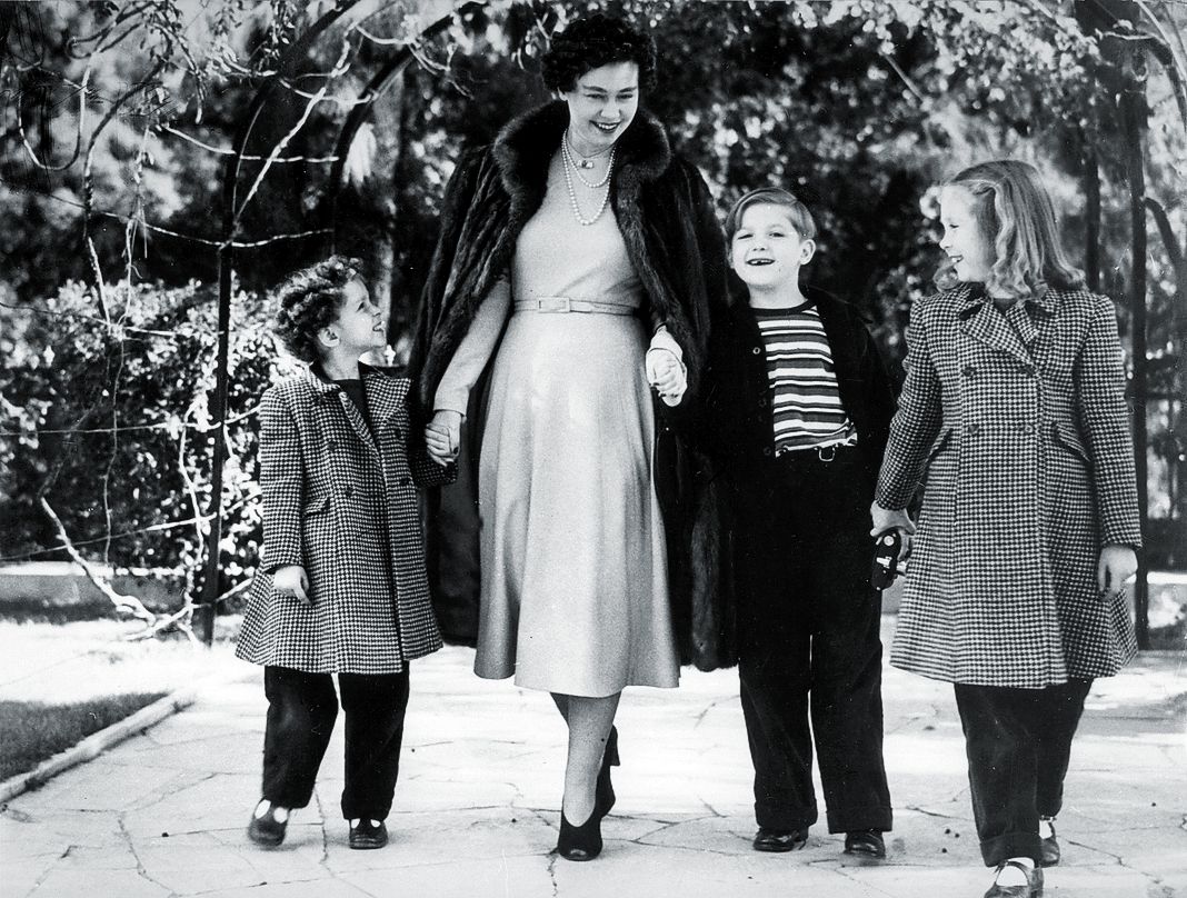 В детстве, Афины, 1948 г. В детстве, Афины, 1948 г.