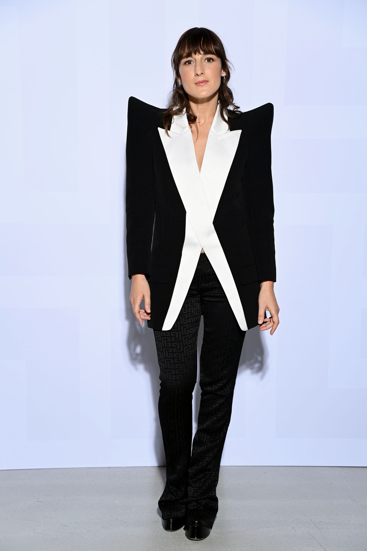 Жюльет Армане на шоу Balmain Womenswear Весна/лето 2022 в рамках Недели моды в Париже, 29 сентября 2021 г. Жюльет Армане на шоу Balmain Womenswear Весна/лето 2022 в рамках Недели моды в Париже