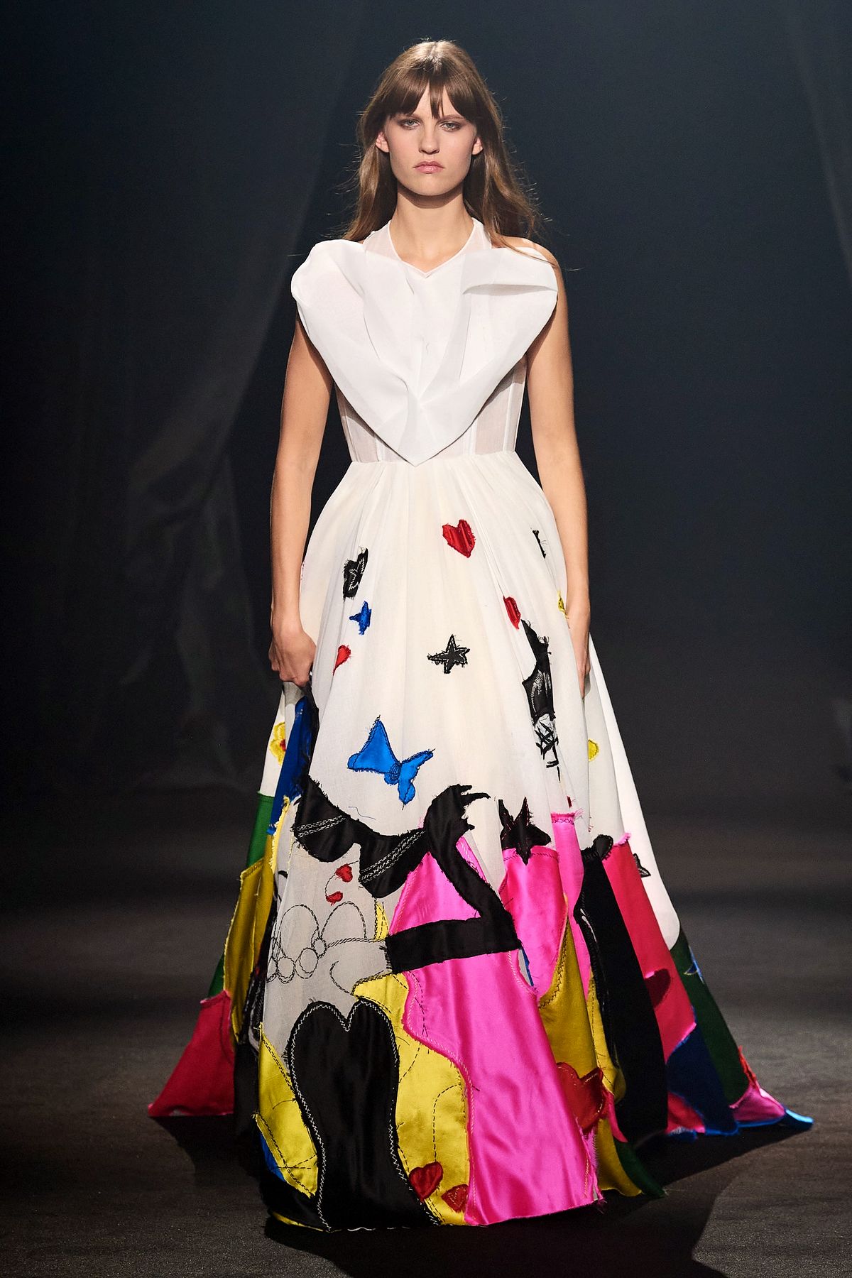 Christian Dior, дизайнер Мария Грация Кьюри на шоу «Love Brings Love» памяти Альбера Эльбаза, 5 октября 2021 г. Christian Dior, дизайнер Мария Грация Кьюри на шоу «Love Brings Love»