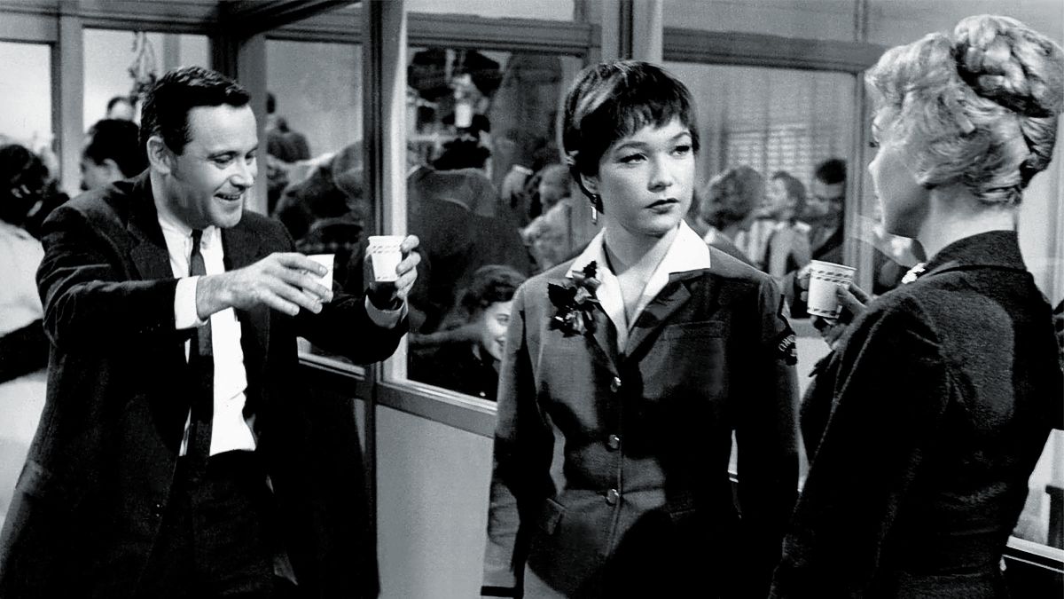 Джек Леммон и Ширли Макллейн в фильме «Квартира», 1960 г. Джек Леммон и Ширли Макллейн в фильме «Квартира»