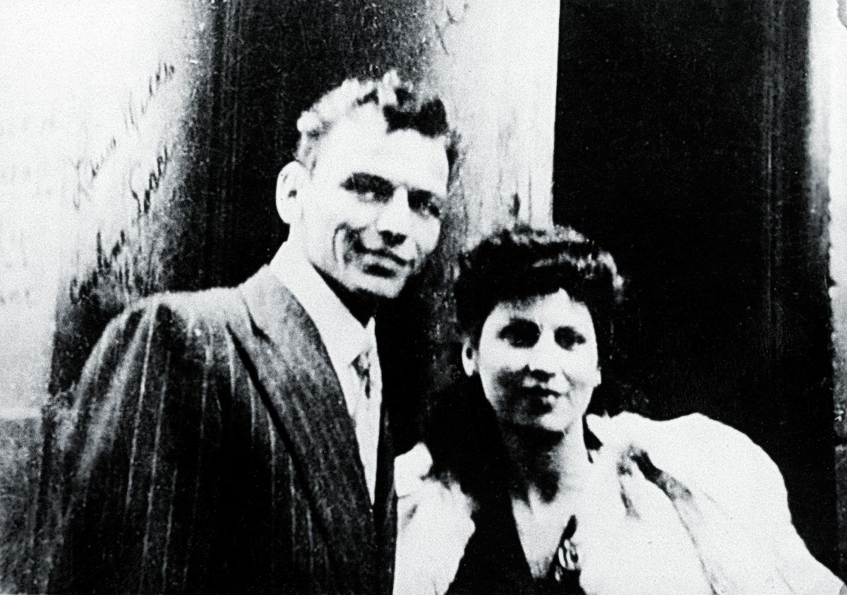 Фрэнк Синатра с первой женой Нэнси Барбатто, 1940 г. Фрэнк Синатра с первой женой Нэнси Барбатто