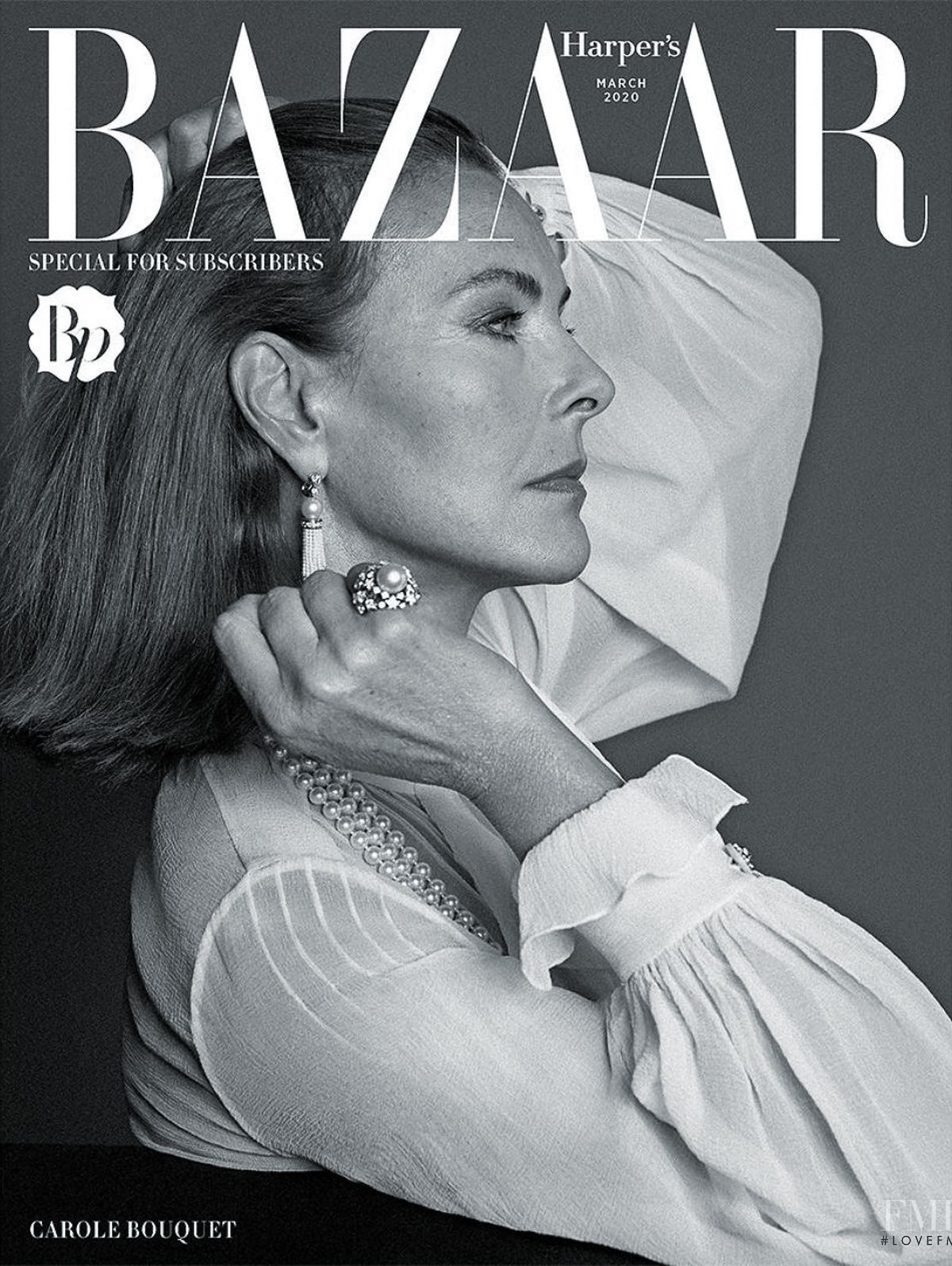 На обложке журнала Harper's Bazaar Japan