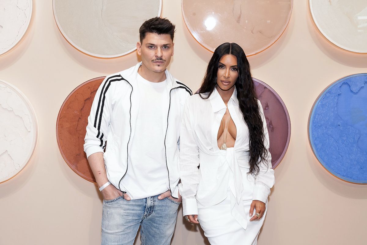 Марио Дедиванович и Ким Кардашьян на открытии KKW Beauty в Лос-Анджелесе, 20 июня 2018 г. Марио Дедиванович и Ким Кардашьян на открытии KKW Beauty